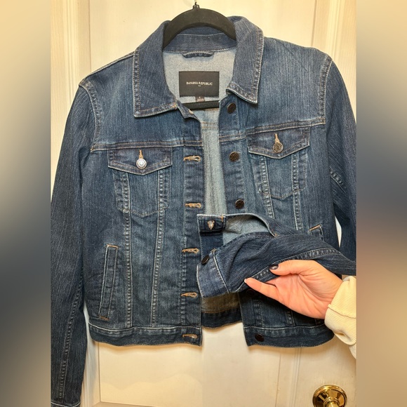 Banana Republic Jean jacket - Picture 2 of 5